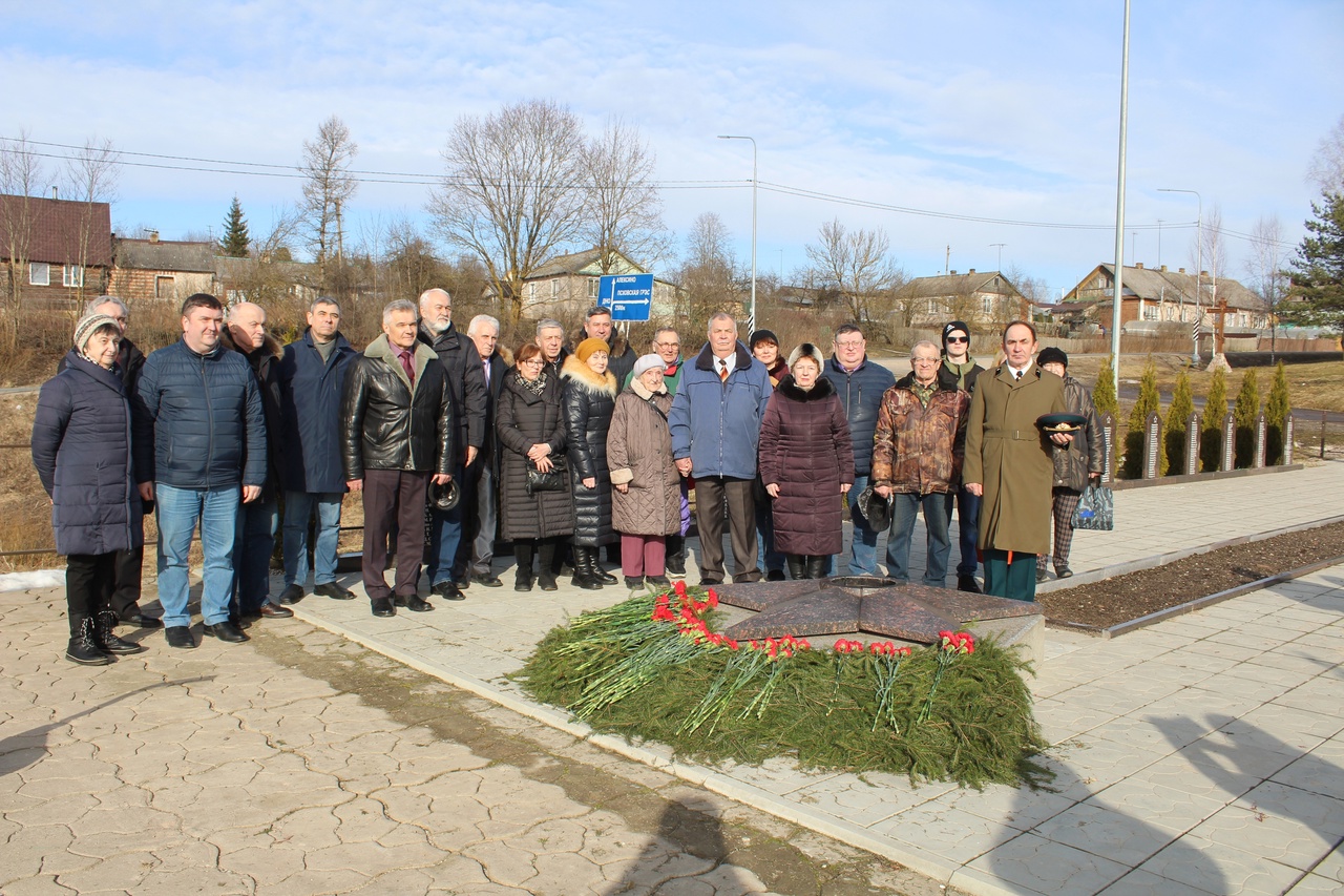 Сегодня делегация из Санкт-Петербурга прибыла в Край партизанской славы..