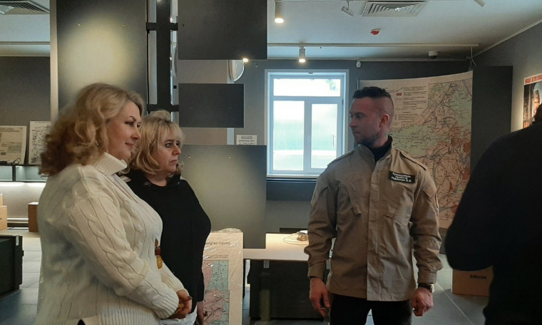 в Музей партизанской славы в рп.Дедовичи прибыла рабочая группа из Санкт-Петербурга. в Музей партизанской славы в рп.Дедовичи прибыла рабочая группа из Санкт-Петербурга.